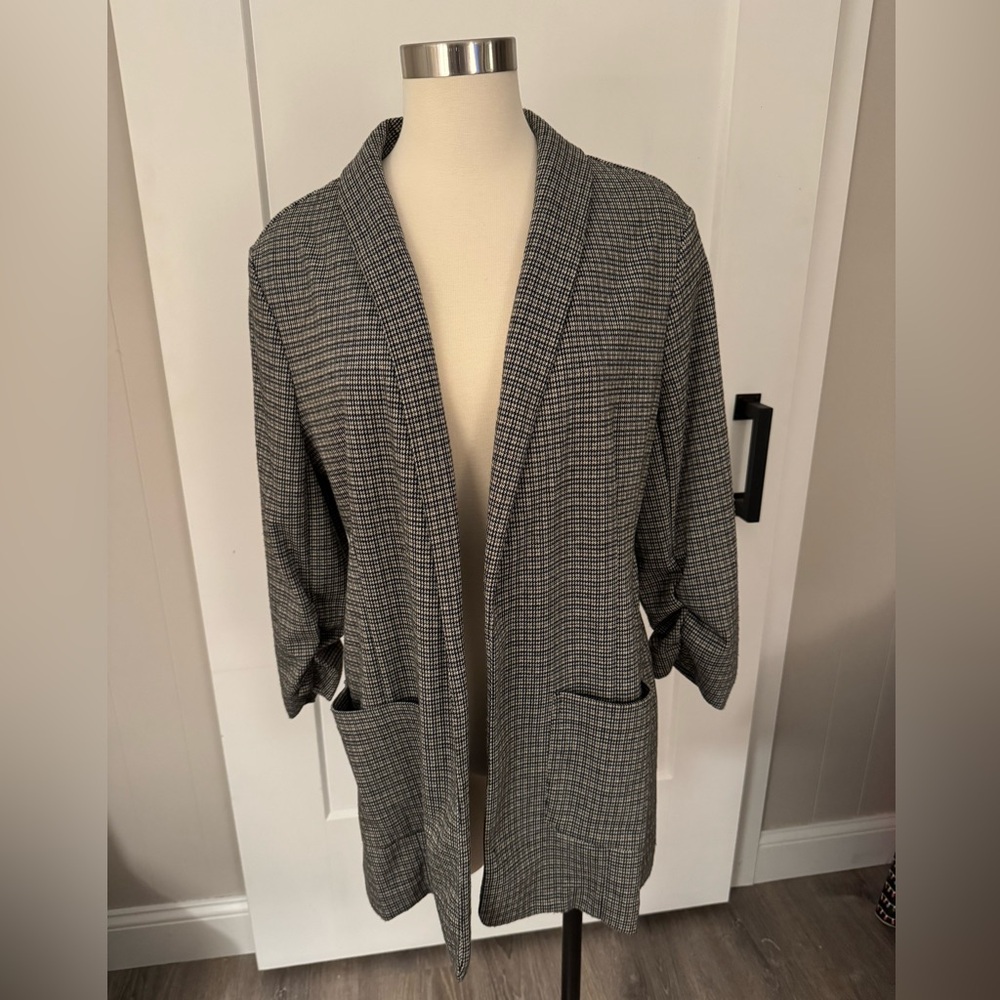 Candie’s Houndstooth Oversized Blazer